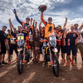 Daniel Sanders vom Red Bull KTM Factory Racing Team hat bei der letzten Runde der FIM Rallye-Raid-Weltmeisterschaft 2025 in Marokko den zweiten Platz in der Gesamtwertung belegt und damit seine Weltmeister-Saison erfolgreich abgeschlossen.