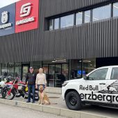 Schrauben, Gas geben, Spaß haben – bei uns dreht sich alles um KTM, Husqvarna und GASGAS! Wir suchen eine/n Motorradmechaniker/in mit Leidenschaft und Teamgeist.