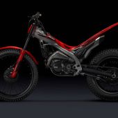 Das Warten hat ein Ende. Die Zukunft des Trial-Sports war noch nie so nah: Ab Dezember ist die neue SINCRO 2T im Handel erhältlich.