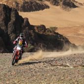 Bislang hatte der orangefarbene Clan das Feld dominiert, wobei sich Edgar Canet und Daniel Sanders den Erfolg auf drei Sonderprüfungen teilten.