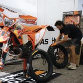 Die historische hundertste Ausgabe der 6DAYS® FIM Enduro of Nations findet vom 12. bis 17. Oktober in Grândola, Portugal, statt. KTM bietet Privatfahrern für dieses mit Spannung erwartete Jubiläumsevent umfassende Rennunterstützung an.