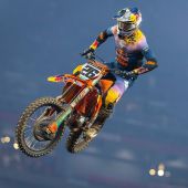 Mit einem Platz unter den Top 5 erzielte Jorge Prado vom Red Bull KTM Factory Racing Team eine weitere beeindruckende Leistung beim fünften Lauf der AMA Supercross-Meisterschaft 2026 in Glendale.