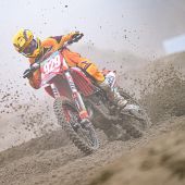 Moritz Ernecker wird erstmals italienischer Motocross-Meister, Bruder Maximilian wird in Mantova Tages 8.ter auf 250ccm und in der Meisterschaft 7.ter.