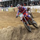 Sensationeller EM-Tagessieg für Moritz Ernecker beim Auftakt in Spanien, sein Bruder Maximilian fuhr zwei solide Läufe in der 250ccm Klasse.