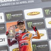 Der 15-jährige KTM-Pilot setzte sich in der 125ccm EM-Klasse auf einer der härtesten GP-Strecken der Welt durch.