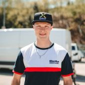 X-GRIP ist beim Red Bull Erzbergrodeo 2026 Official Tyre Partner und bietet Fahrerinnen und Fahrern in der Red Bull Erzbergrodeo Arena professionellen Tyre Service, Produktsupport und klare Reifen-Mousse-Empfehlungen.