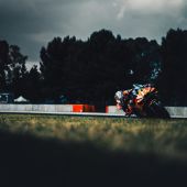 Der letzte Test für die aktuellen MotoGP-Maschinen fand auf dem Circuit de Barcelona-Catalunya statt – einen Tag nach dem sechsten Lauf der Meisterschaft am selben Austragungsort. Pedro Acosta beendete eine von Wetterkapriolen geprägte Session mit der schnellsten Rundenzeit.