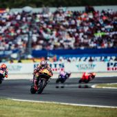 Die MotoGP ist mit dem beliebten Grand Prix der Niederlande der Saisonmitte 2026 einen Schritt näher gekommen und Red Bull KTM Tech3 verließ den TT Circuit Assen zufrieden mit einem beeindruckenden 6. Platz von Enea Bastianini.