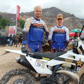 Maximilian Hofer vom MSC Mattighofen ist 16 Jahre alt und tritt zum ersten Mal beim legendären Red Bull Erzbergrodeo an. Das sensationelle Ergebnis des heutigen Iron Road Prologs ist Platz 23!