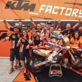 Josep Garcia vom Red Bull KTM Factory Racing Team wurde zum FIM EnduroGP-Weltmeister 2026 gekrönt, nachdem er am zweiten Tag des GP von Frankreich in Saint-Agrève einen spektakulären Sieg errungen hatte. 