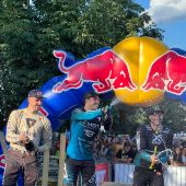 Der Rennauftakt ist für Dieter Rudolf auf KTM erfolgreich verlaufen. Im Prolog zeigte er in der Qualifikation am Morgen mit P4 eine starke Leistung und belegte im Finale den 3. Platz in einem hochkarätig besetzten Fahrerfeld.