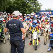 Am 01. und 02. August stand der Red Bull Ring ganz im Zeichen der Nachwuchsförderung für die Enduro HeldInnen von Morgen: Zahlreiche Talente, hochkarätiges Trainerteam, absolut sehenswerte Leistungen!