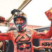 Andrea Verona vom Red Bull KTM Factory Racing Team wurde nach einem dramatischen Finaltag beim GP von Wales in Rhayader zum FIM-Enduro-2-Weltmeister 2026 gekrönt