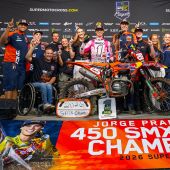 Jorge Prado von Red Bull KTM Factory Racing wurde heute Abend in Ridgedale, Missouri, zum SMX-Weltmeister 2026 gekrönt