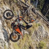 Die KTM 300 EXC HARDENDURO steht für kompromisslose Hardenduro-Performance. 