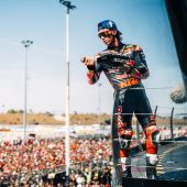 Red Bull KTM trug dazu bei, den mehr als 184.000 Zuschauern in Misano beim Grand Prix von San Marino eine fesselnde Show zu bieten, bei der Pedro Acosta auf der KTM RC16 den 3. Platz belegte. 