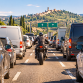 Wer mit dem Auto nach Italien fährt, muss sich künftig möglicherweise auf deutlich andere Verkehrsregeln einstellen. 