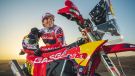 Daniel Sanders von Red Bull GASGAS Factory Racing hat sich beim Training im australischen Outback eine schmerzhafte Verletzung am rechten Bein zugezogen. 
