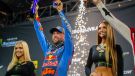 Eli Tomac vom Red Bull KTM Factory Racing Team setzte seinen beeindruckenden Start in der AMA Supercross-Meisterschaft 2026 fort, belegte nach der dritten Runde im Angel Stadium in Anaheim, Kalifornien, den dritten Platz und behauptete seine Führung in der 450SX-Wertung.