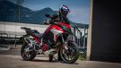 Das neue Sortiment des italienischen Unternehmens vereint einige der kultigsten Komponenten für den Crossover aus Borgo Panigale in vorkonfigurierten Ausstattungssätzen und bietet umfassende Lösungen für Individualisierung, Ergonomie und Schutz.